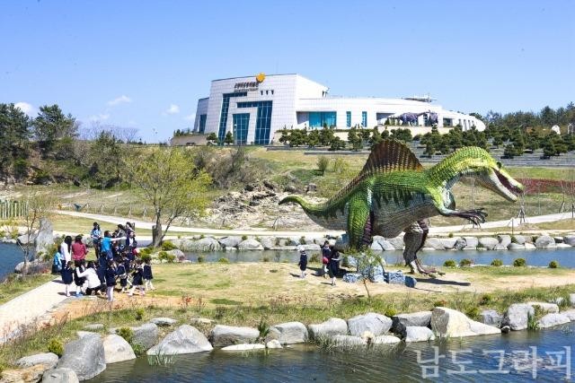 1-15 공룡박물관 전경.jpg